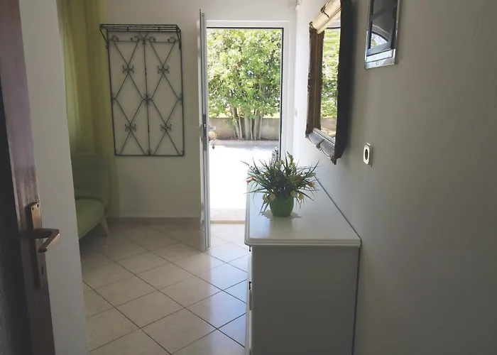 Mirjana Apartman Pula